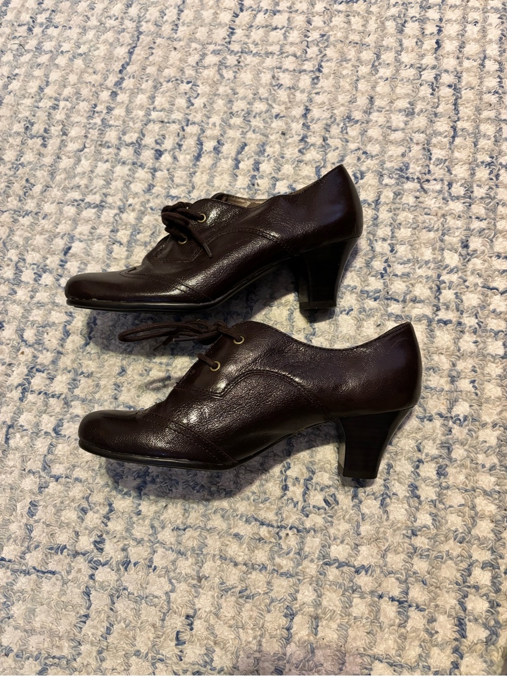AEROSOLES Women's Dark Brown Leather Lace-Up Mid Heel Oxfords